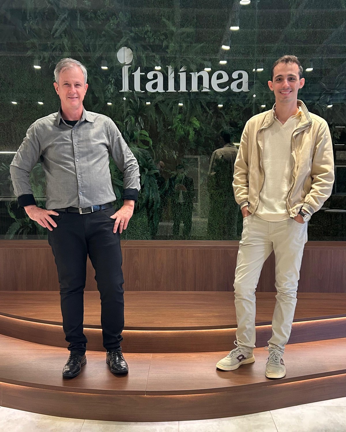 Pai e filho à frente da Autêntica Italínea